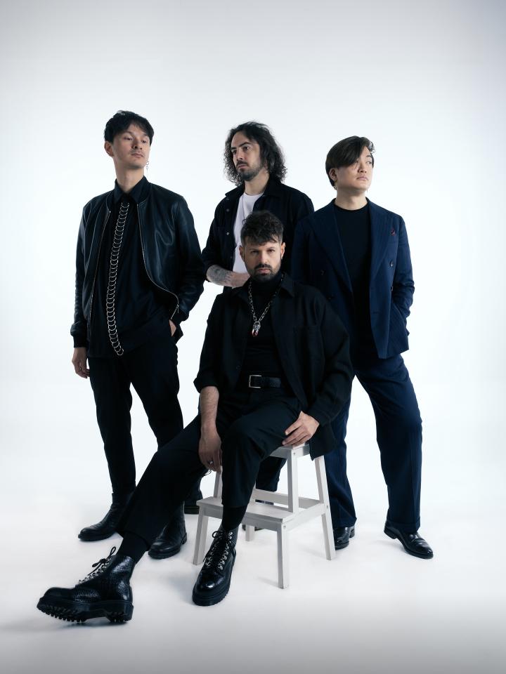 REVNOIR Unleash Powerful New Single 'Fracture' And Announce Debut Album 'Sometimes I feel you, sometimes I don't